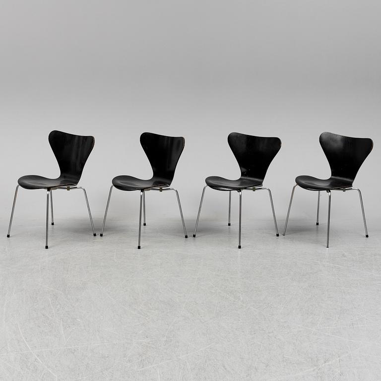 ARNE JACOBSEN, four 'Series 7' chairs from Fritz Hansen, Denmark, 1974.