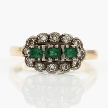 Ring, 18K gold with emeralds and octagon-cut diamonds.