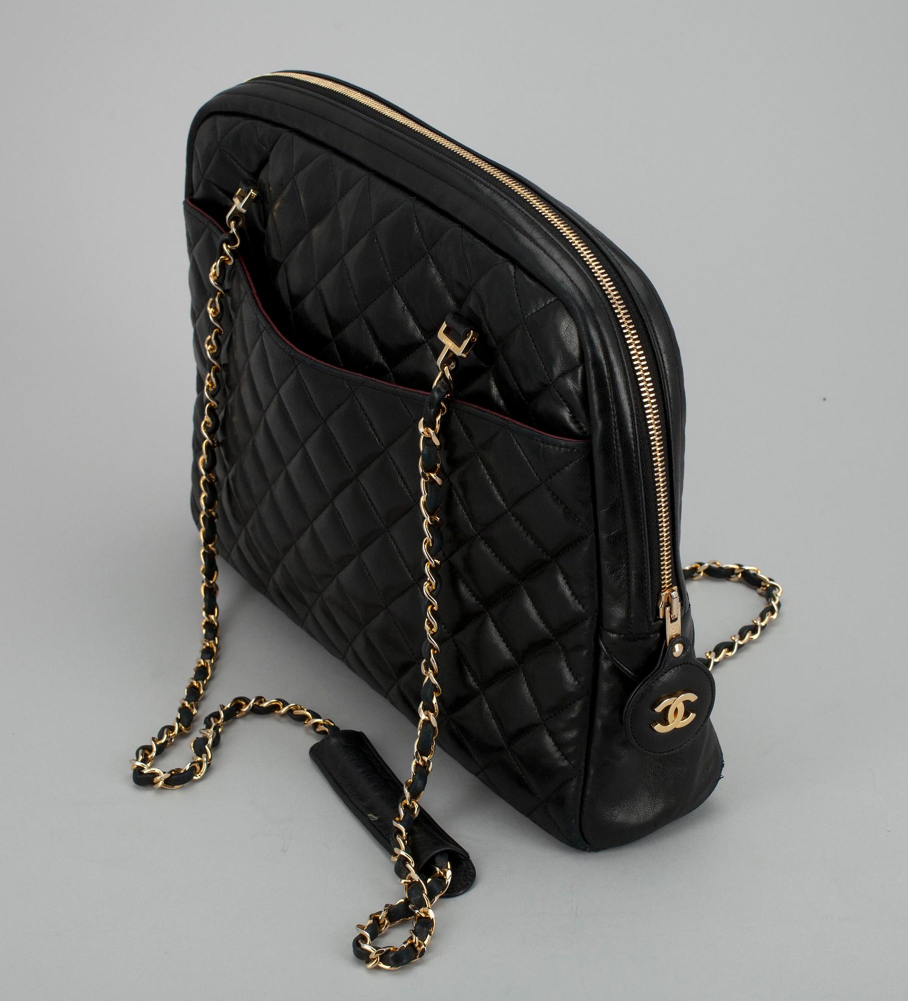 AXELREMSVÄSKA, Chanel.