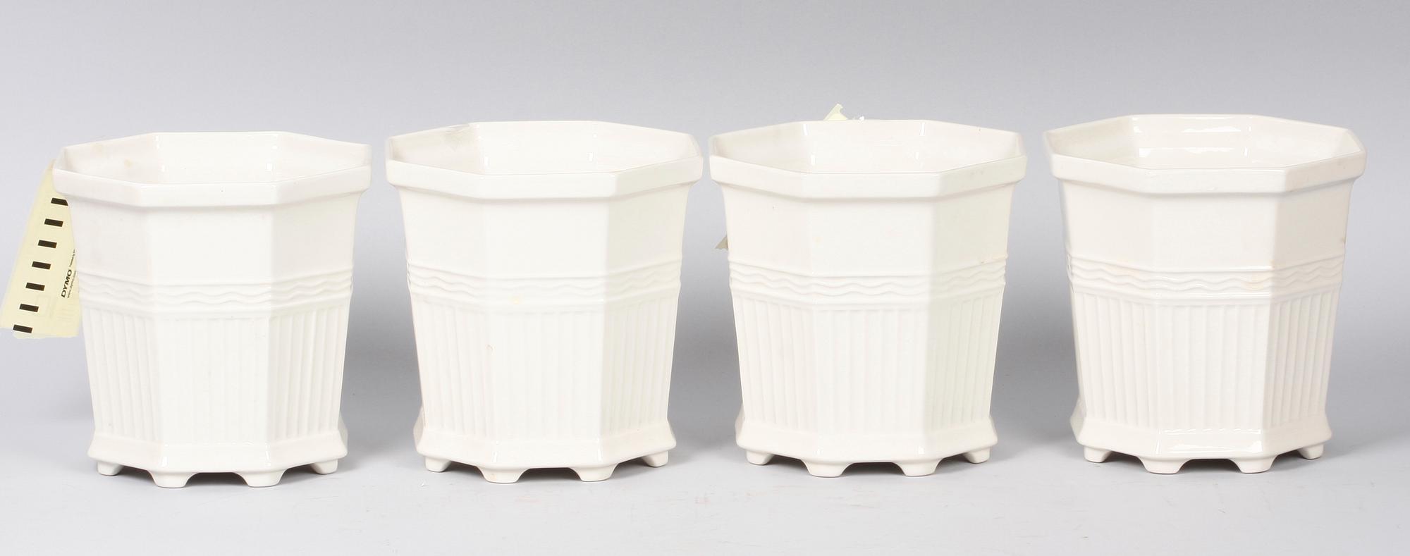 YTTERFODER, 4 delar, porslin. Prins Eugen.
Waldermarsudde.