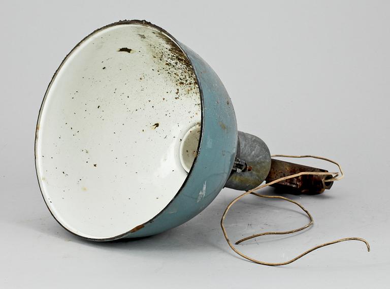 INDUSTRILAMPA, blå emalj, 1900-talets första hälft.