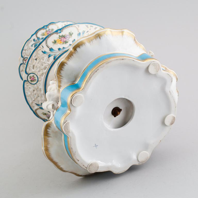 BORDSUPPSATS, porslin, sent 1900-tal.