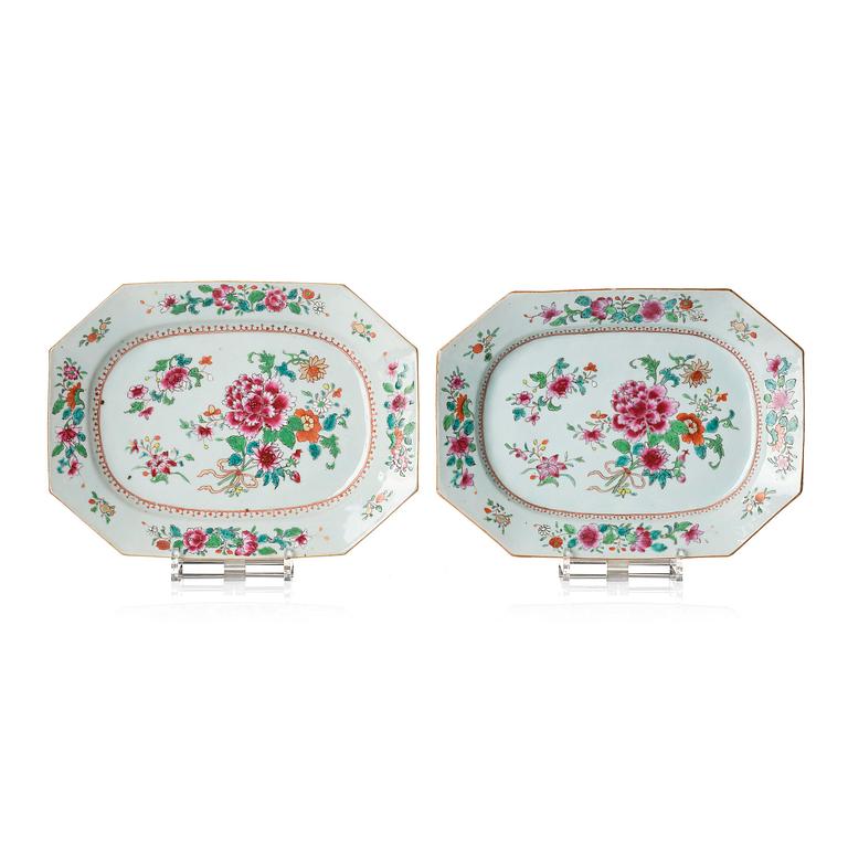 A pair of famille rose serving dishes, Qing dynasty, Qianlong (1736-95).
