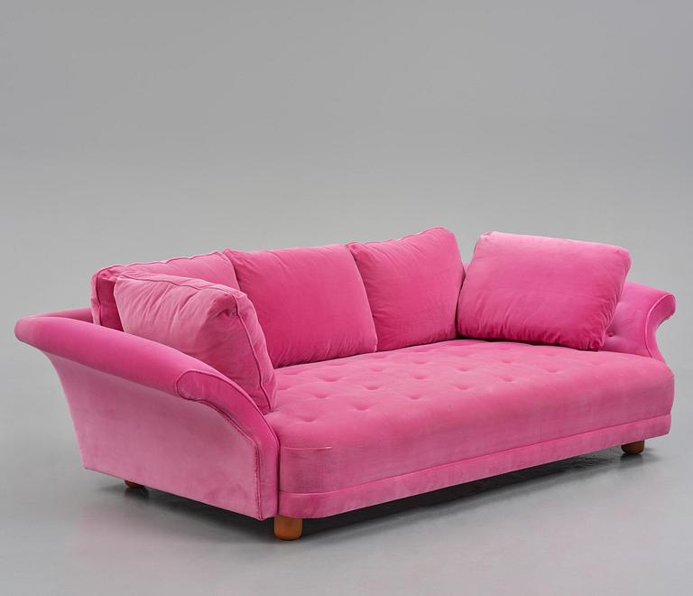 Josef Frank, a "Liljevalchs" sofa, Firma Svenskt Tenn, 2013.