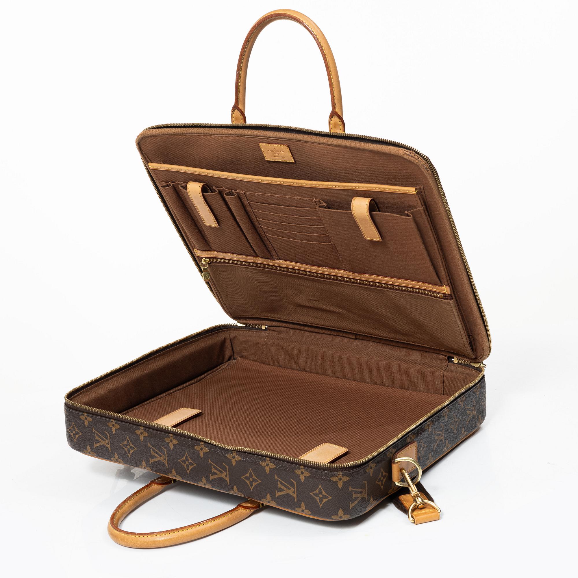 Louis Vuitton, portfölj/väska, "Cupertino".