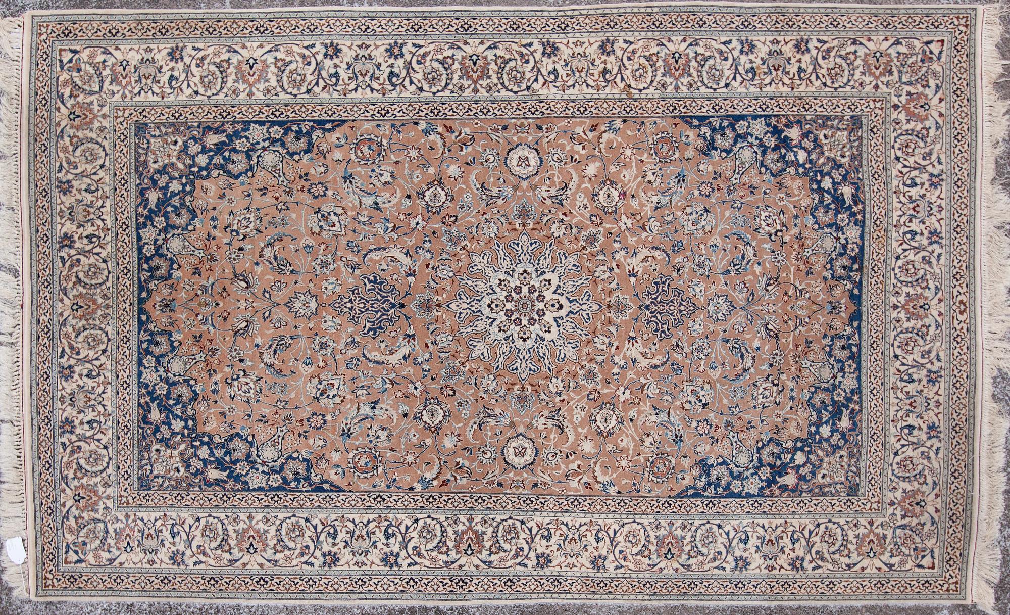 MATTA, Isfahan. Ca 249x158 cm.