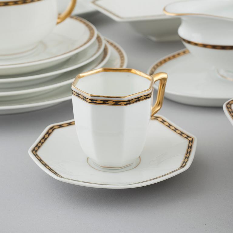 162 pieces of porcelain tableware from mostly Rosenthal, 20th century.