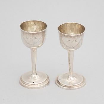 A pair of silver cups by Olof Peter Almén, Hedemora, 1802.