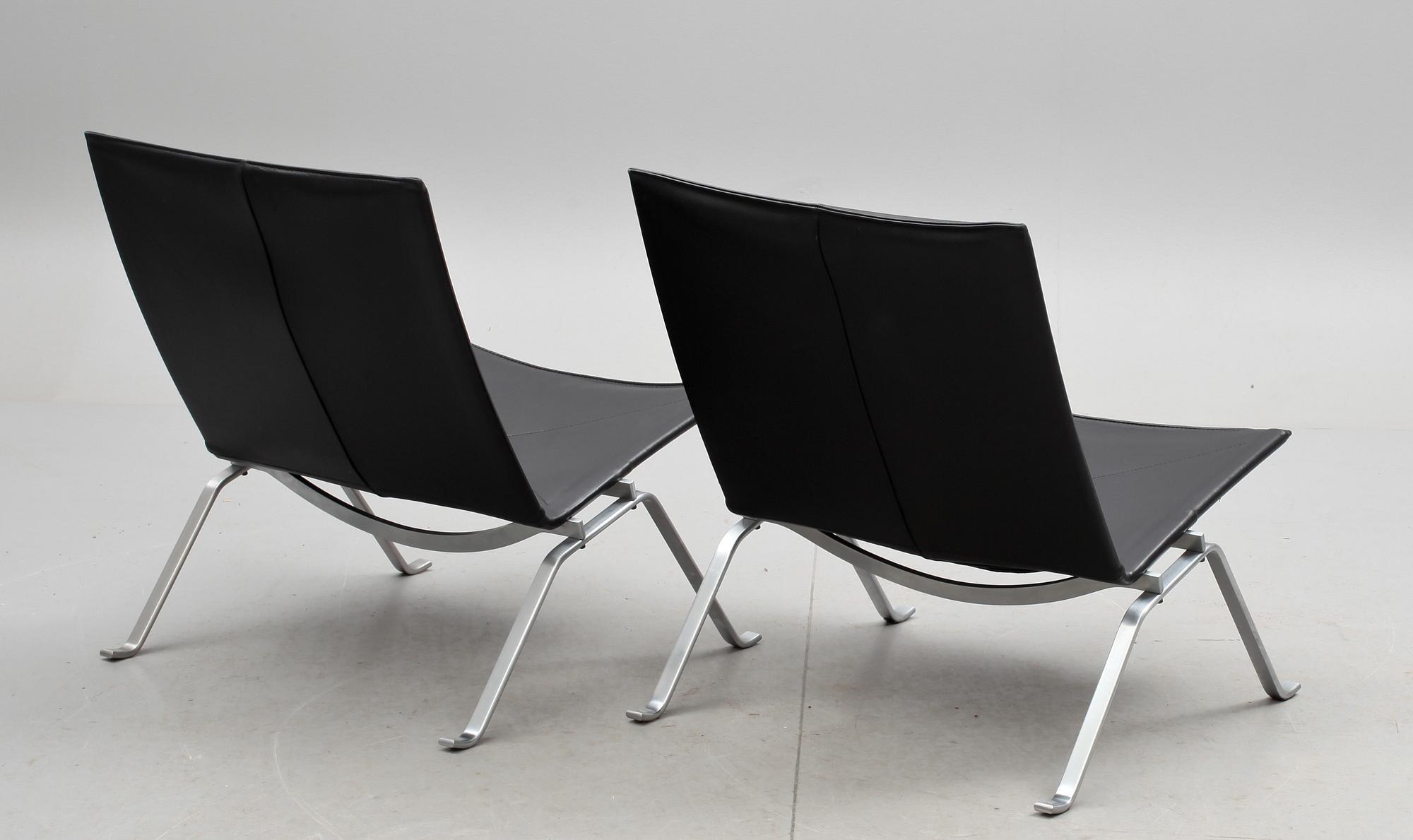 POUL KJAERHOLM, fåtöljer, ett par, "PK-22", Fritz Hansen. 1999.