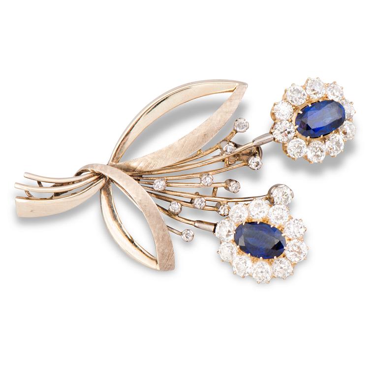 RINTANEULA, viistehiotut safiirit, vanhahiotut timantit, 14K valkokultaa. Palautettu 20.12.