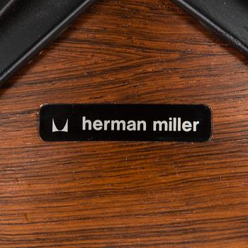 Charles och Ray Eames, fåtölj och fotpall, "Lounge chair" för Herman Miller 1960-tal.