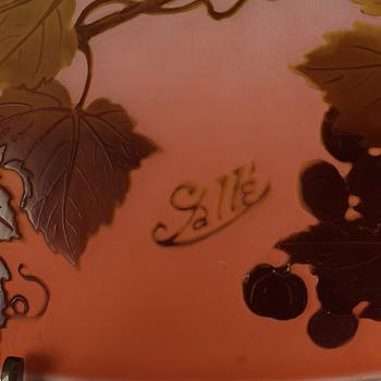 An Emile Gallé Art Nouveau cameo glass table lamp, France.