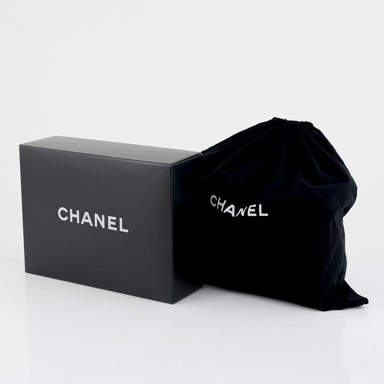 Chanel, bag, "Caviar Jumbo Classic Flap Bag", 2009-2010.