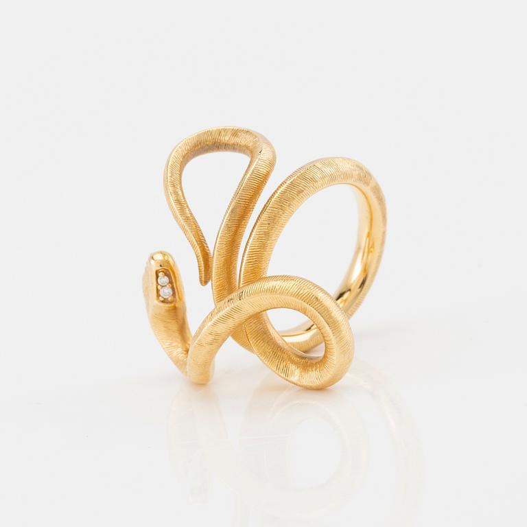 Ole Lynggaard, Ring "Snakes" 18K gold with round brilliant-cut diamonds.