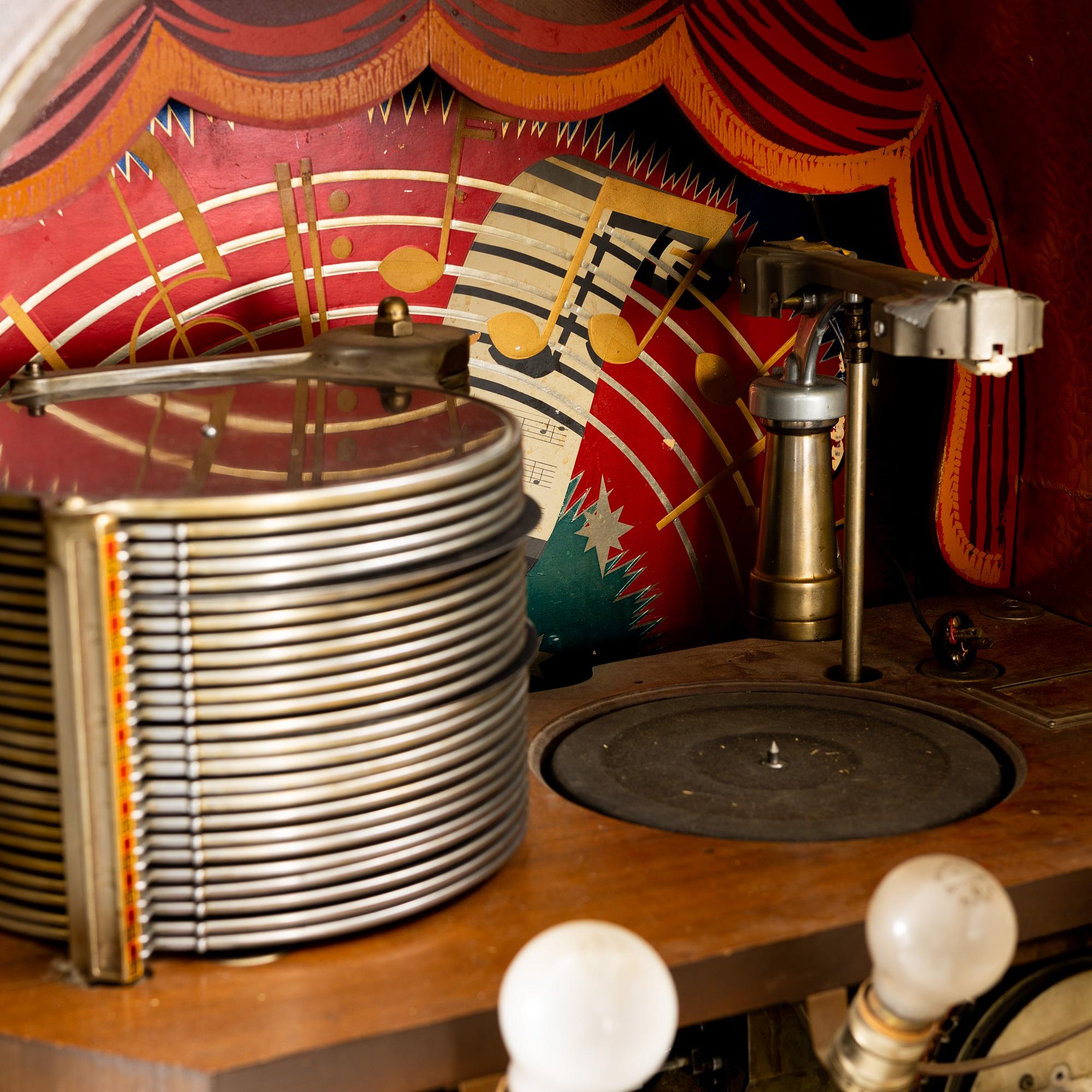 Jukebox, Wurlitzer, modell 1015, The Rudolph Wurlitzer Company.