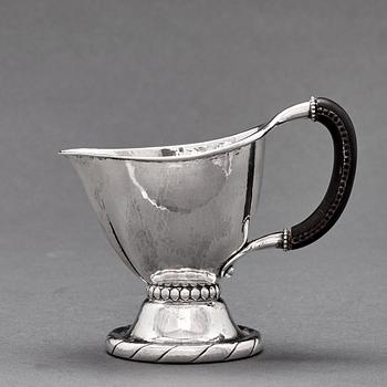 Georg Jensen, a 4 pieces coffee and tea service, Copenhagen 1915-19, 830/1000 silver. Design nr 88.