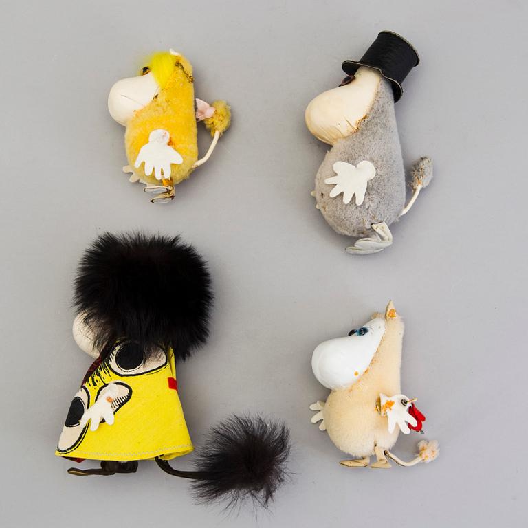 A lot of four figures from Atelier Fauni, Finland, 1950/60s.