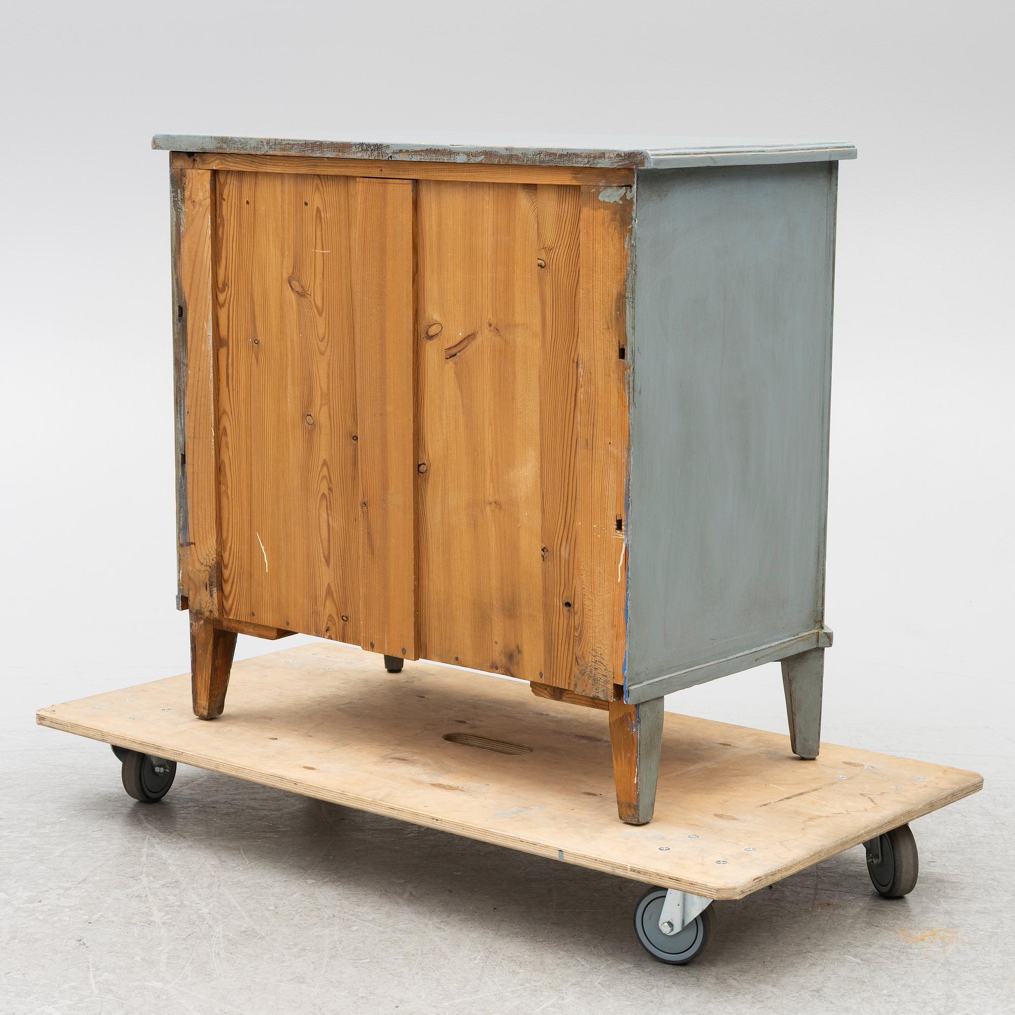 A Gustavian style chest of drawers, Sweden, early 20th century.