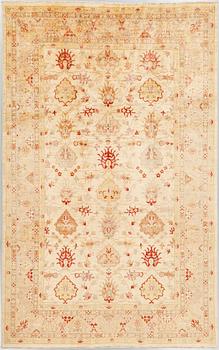 MATTA, Ziegler design, 294 x 198 cm.