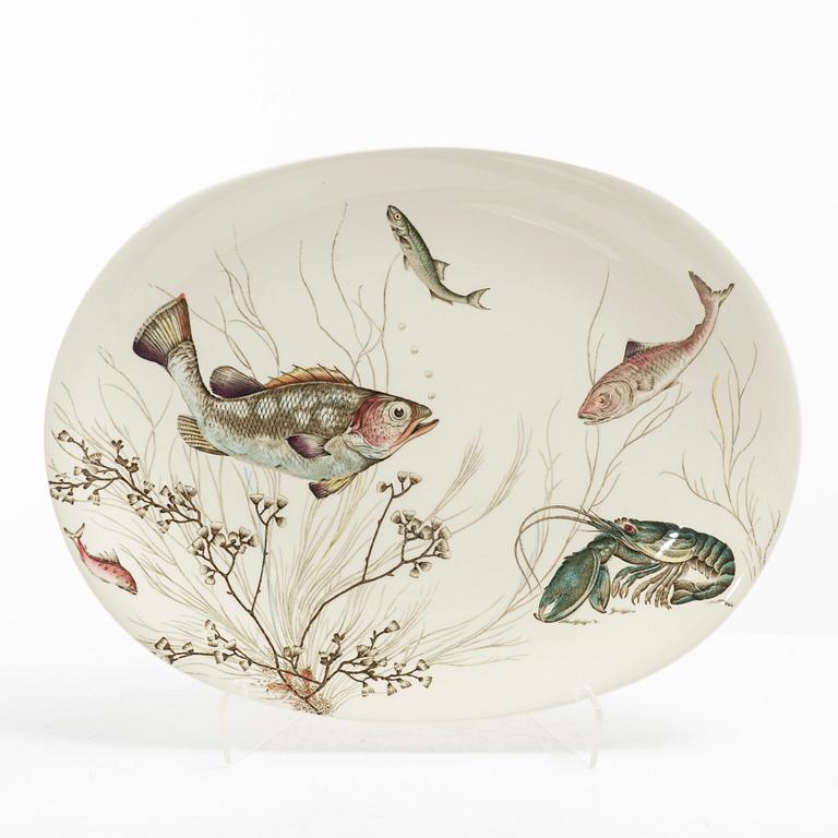 16 pieces of a Johnson Bros 'Fish' service, England.