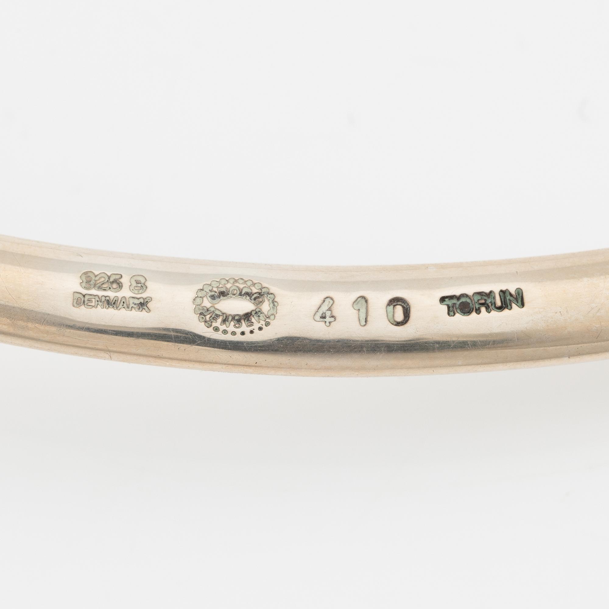 Vivianna Torun Bülow-Hübe, necklace, sterling silver and rock crystal, Georg Jensen, Denmark.