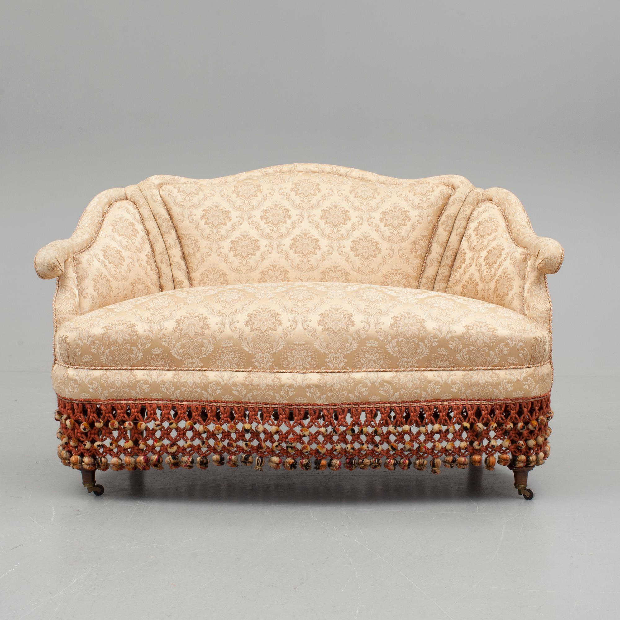 SOFFA, Tapetserarstil, omkring 1900.