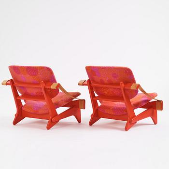 Olof Ottelin, fåtöljer ett par, "Jumbo", modell "174", Kervo Snickerifabrik för Stockmann, Finland, 1960-tal.