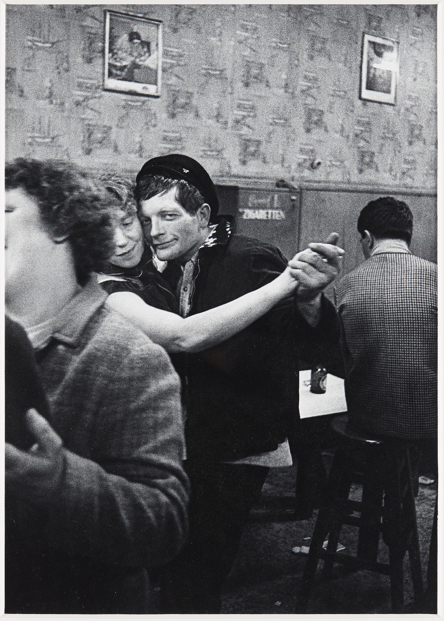 ANDERS PETERSEN, gelatinsilverfotografi signerad Anders Petersen och daterad 1999 a tergo.