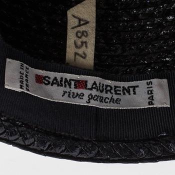 HATT och BÄLTE, Yves Saint Laurent.