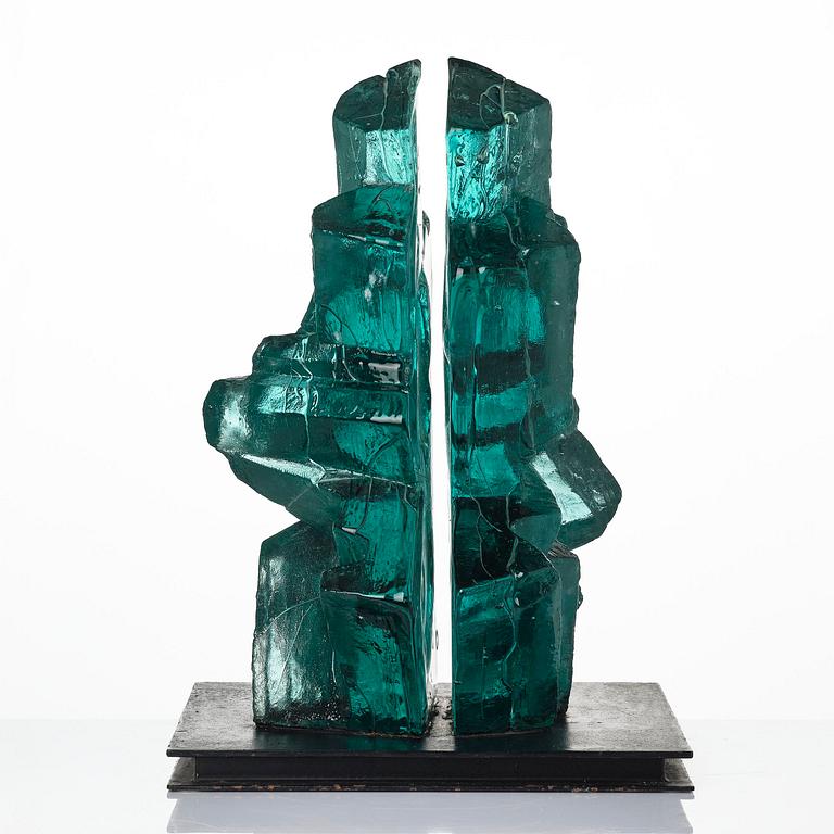 Edvin Öhrström, "Kristallisk komposition" (Crystalline composition), a cast glass sculpture, Lindshammar Glassworks, ed. 1/7.