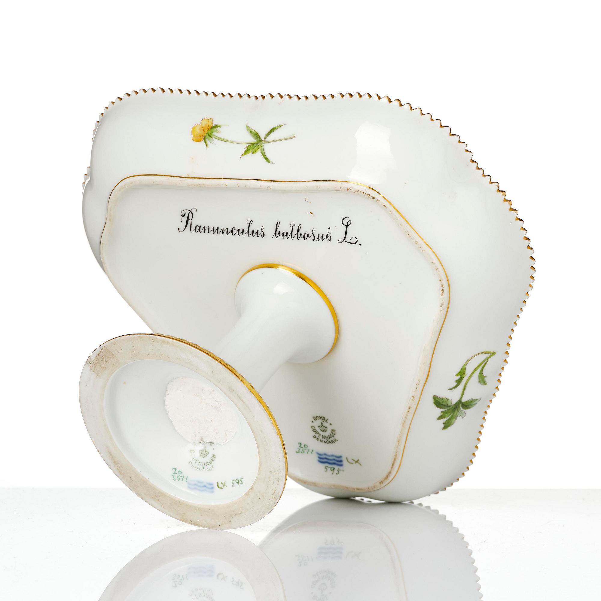 Tazza, porslin. Royal Copenhagen, "Flora Danica", Danmark, 1900-tal.