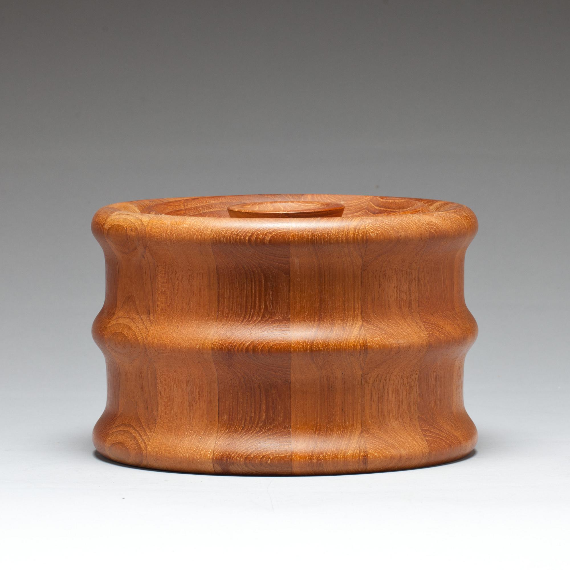 ISHINK m lock, teak. Woodline, Danmark, 1900-talets slut.