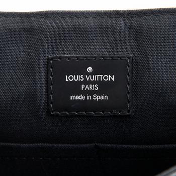 Louis Vuitton, A Damier Graphite 'District PM Messenger' Bag.