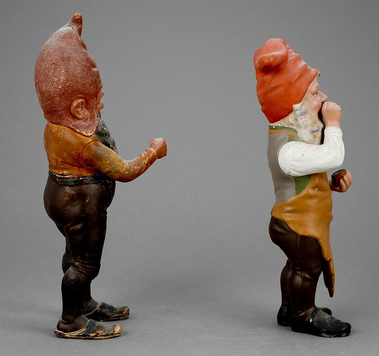 FIGURINER, 2 st, keramik, 1900-tal.
