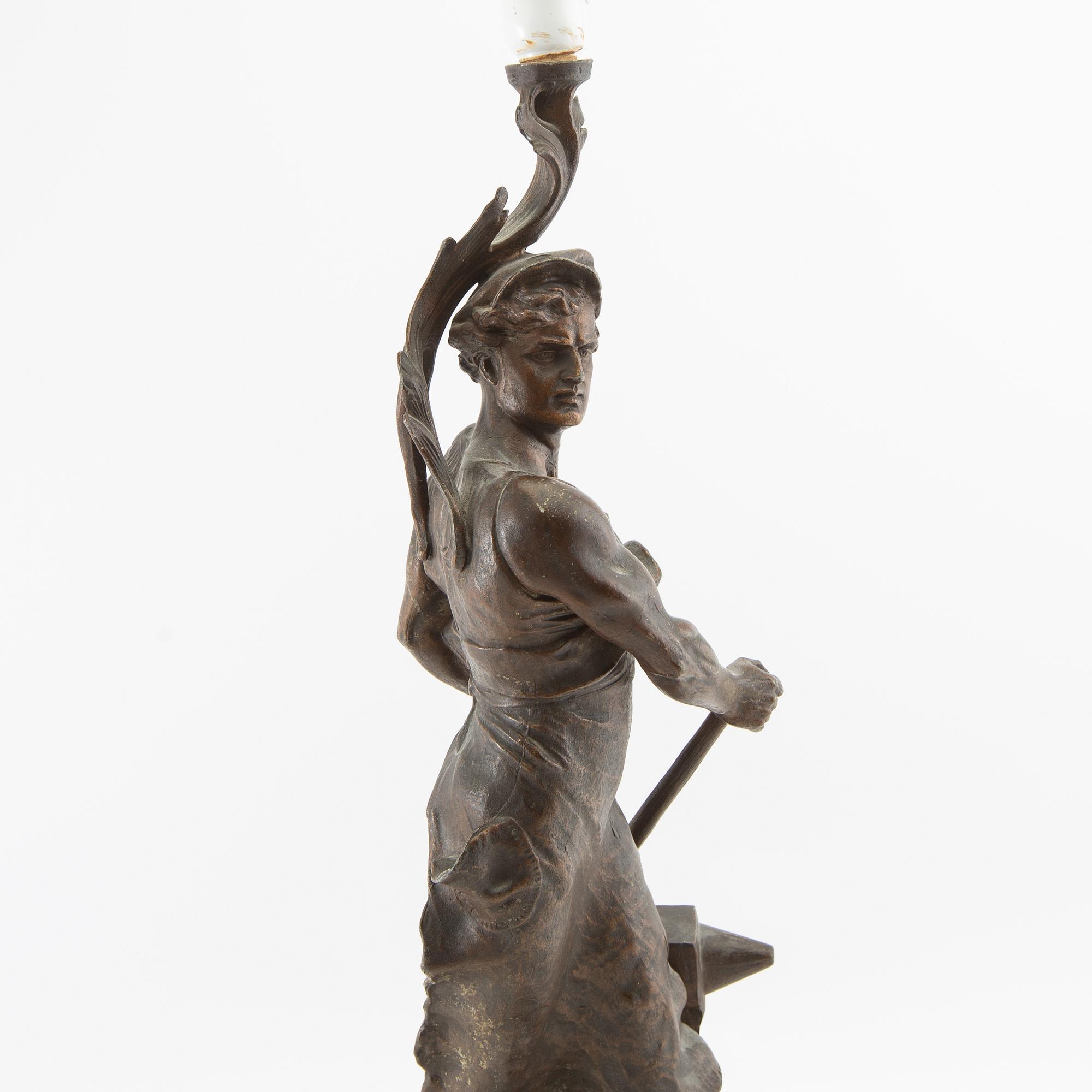 Bordslampa 1900-talets första hälft.