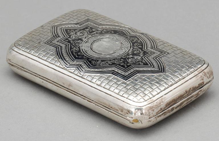 CIGARETTETUI, Ryssland, Moskva, 1887. Vikt ca 140 g.