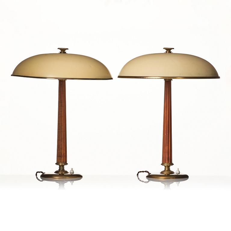 Erik Tidstrand, or Bertil Brisborg (Sverige) 1910-1993, table lamps, 1 pair, model "30246", Nordiska Kompaniet 1940s.