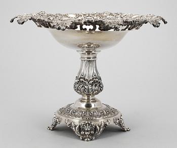 UPPSATSSKÅL, silver, senempire/nyrokoko, Zethelius, Stockholm 1841. Vikt ca 990 gram.