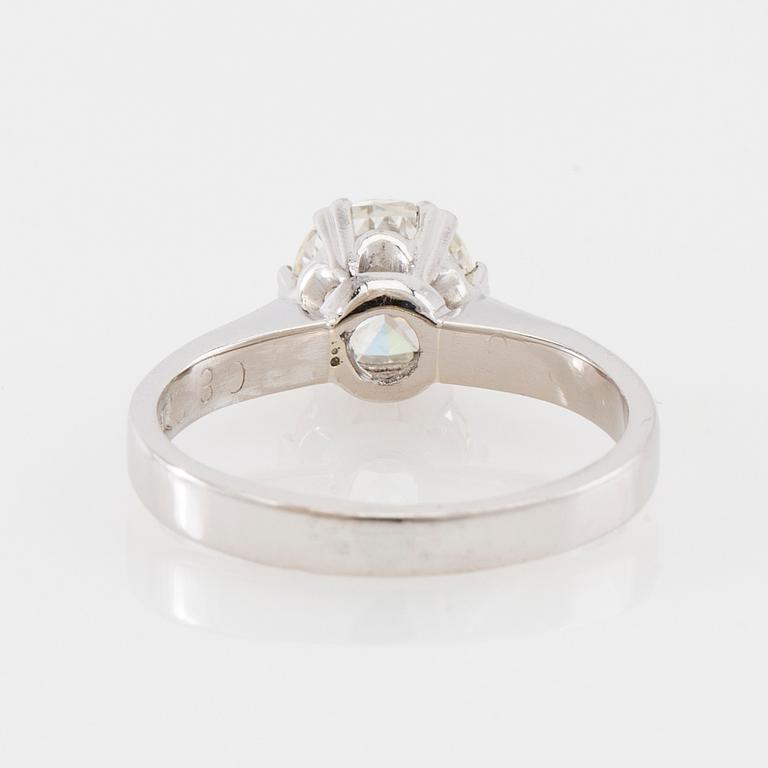 Solitaire ring in 18K white gold with a round brilliant-cut diamond, Bo Cedstam Stockholm 1971.