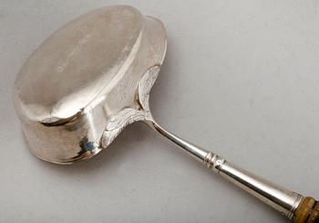 SOPPSLEV, silver, svenska stämplar 1792. Total vikt 145 gram.