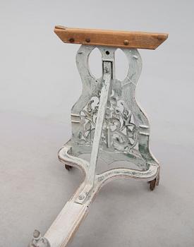 BORD, 1900-talets första hälft.