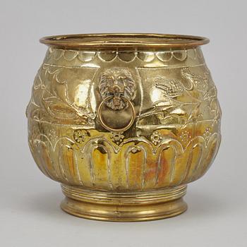 URNA, mässing 1800-tal.