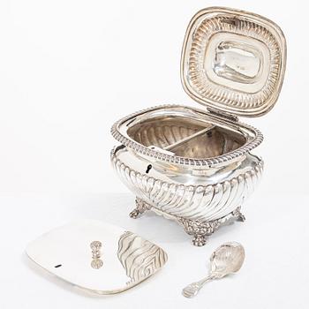 Hyam Hyams, skrin med lock, silver, London, England 1821-1822.