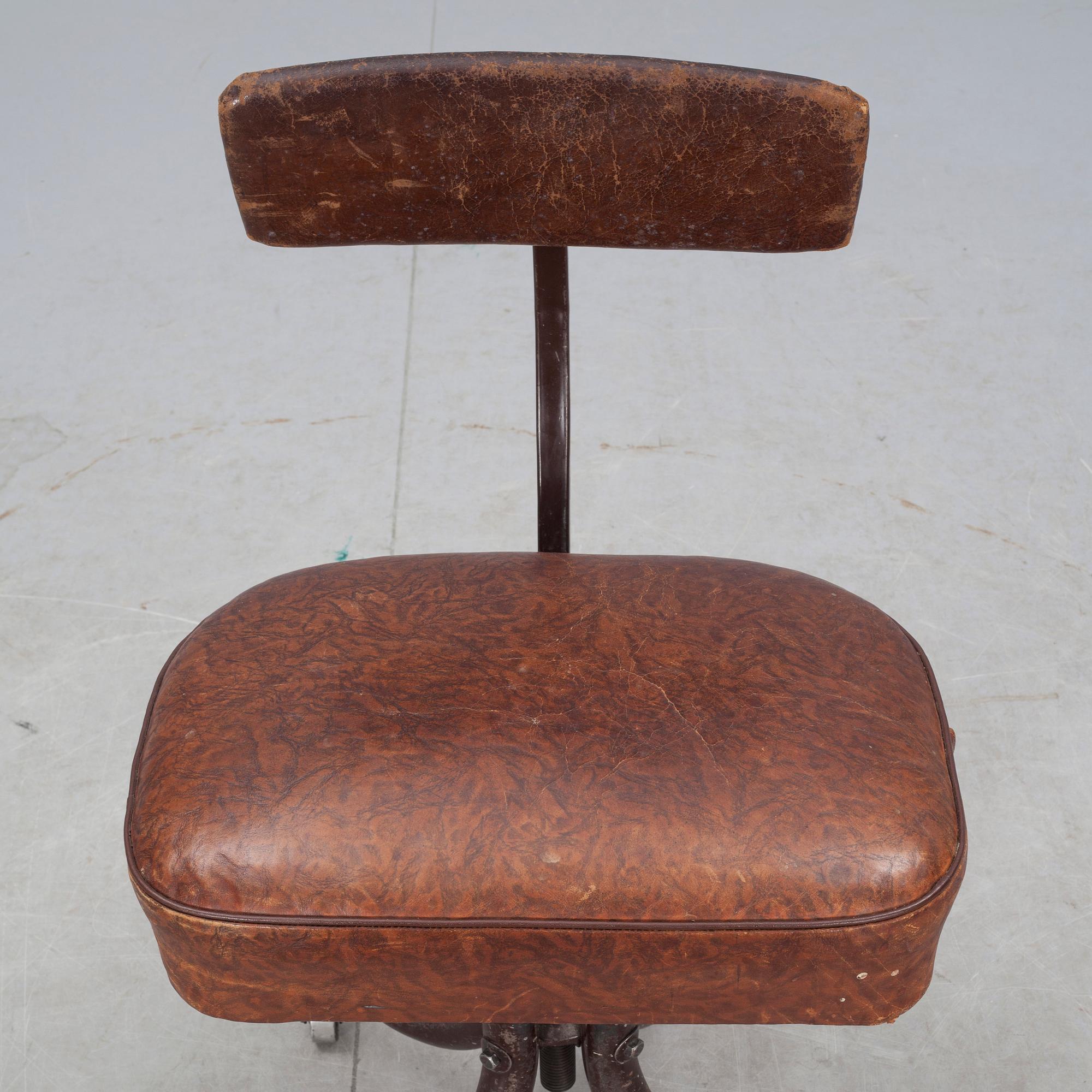 ARBETSSTOL, industri, 1900-talets första hälft.