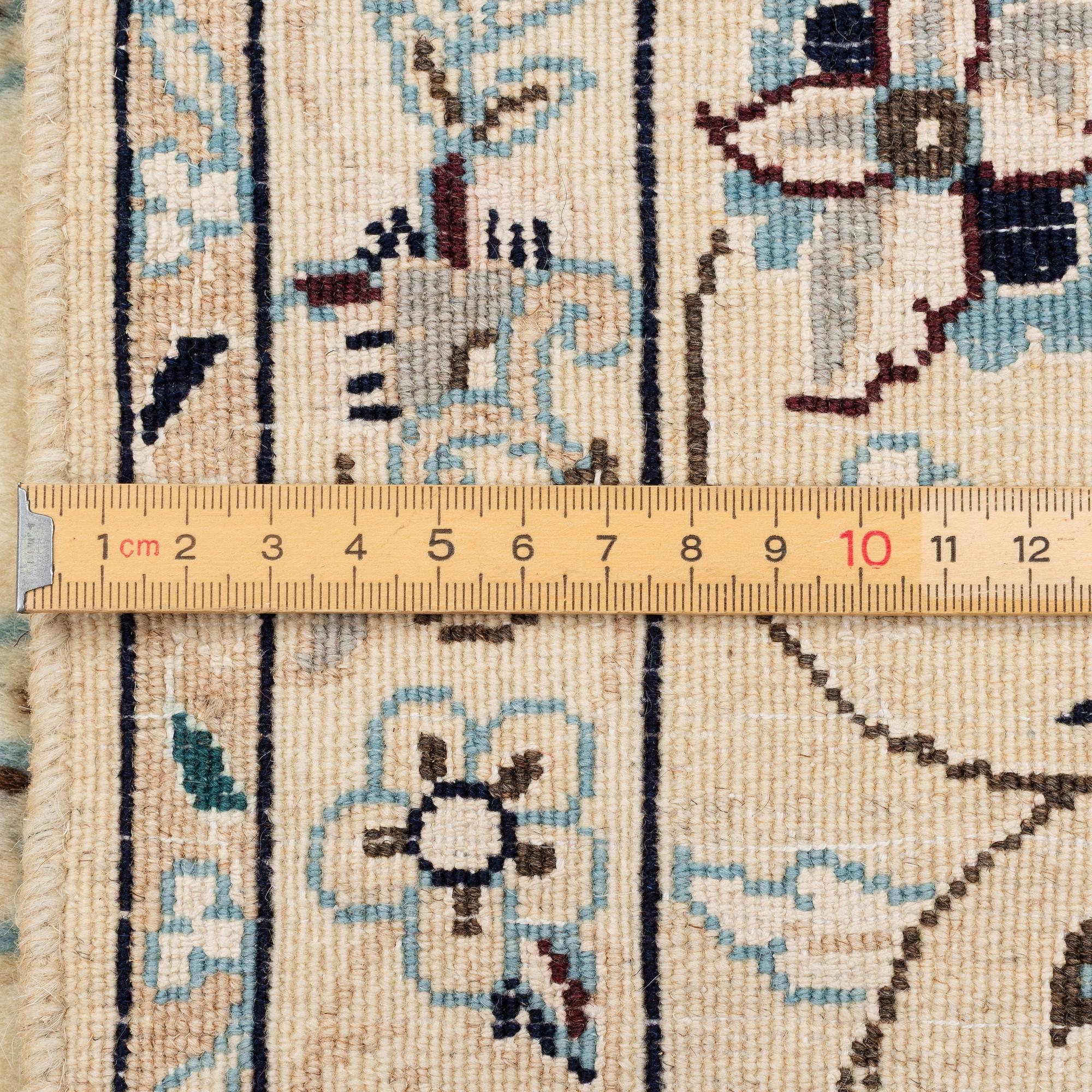 Carpet, Nain, approx. 305 x 200 cm.