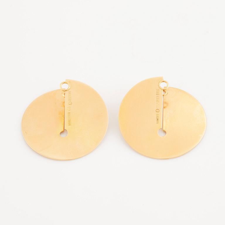 Helena Edman a pair of 18K gold earrings, Stockholm 1988.