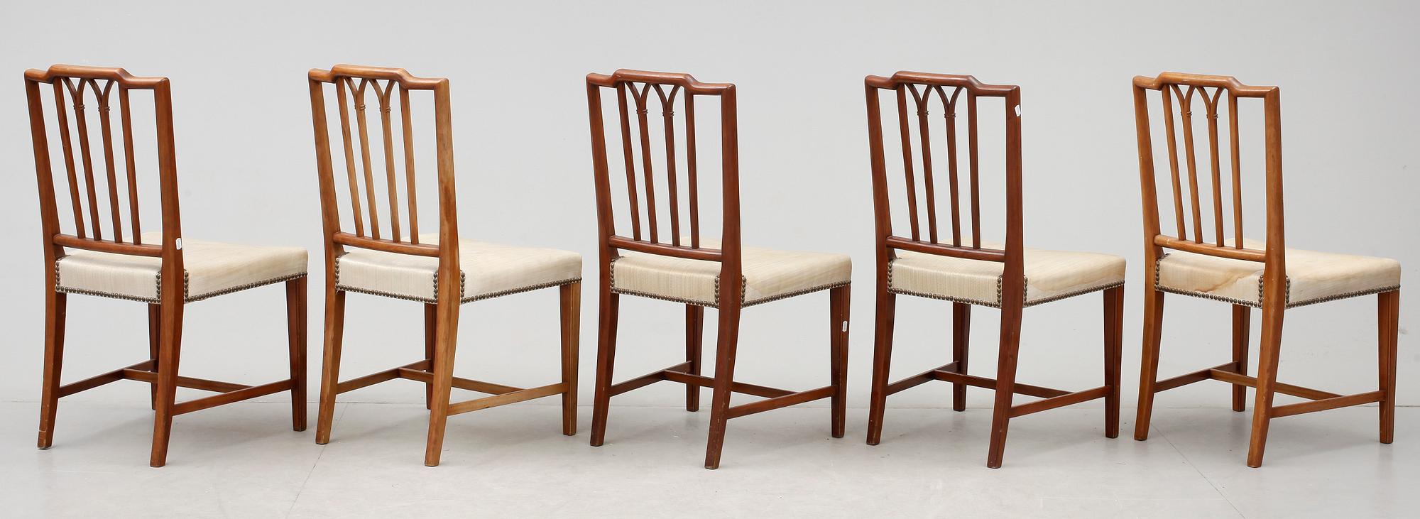 MATSALSGRUPP, 13 delar. Engelsk stil. 1900-tal.