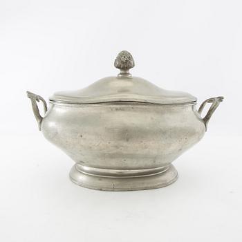 Tureen with lid Baroque style second half of the 19th century pewter.