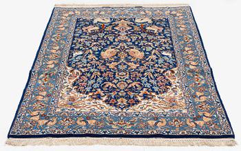 Matta, semiantik Isfahan, Centrala Persien, part silk, signerad, ca 175 x 106 cm.