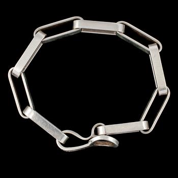 ARMLÄNK, silver, Cecilia Johansson, Göteborg, 1975. Vikt 28 g.